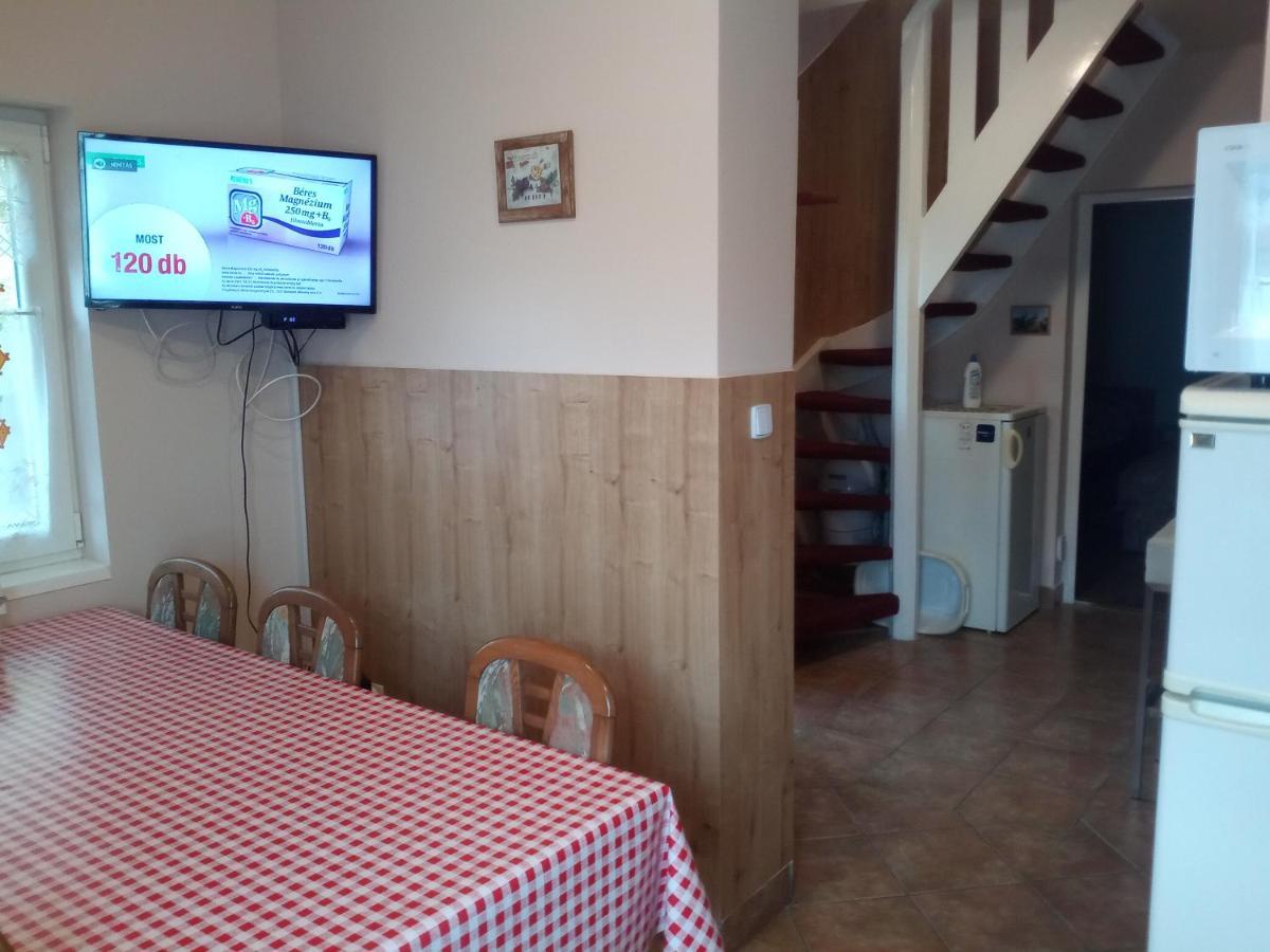Budai Vám Apartmanház Pětikostelí Exteriér fotografie