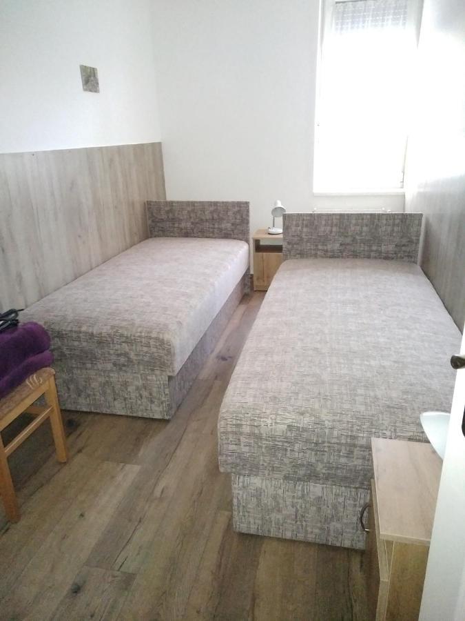 Budai Vám Apartmanház Pětikostelí Exteriér fotografie